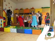 BAZÁREK - učíme dospěláky třídit odpady